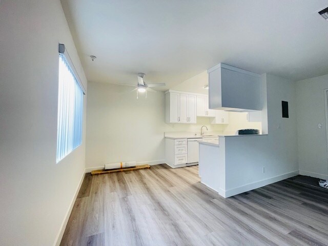 Building Photo - 112 S St Andrews Pl