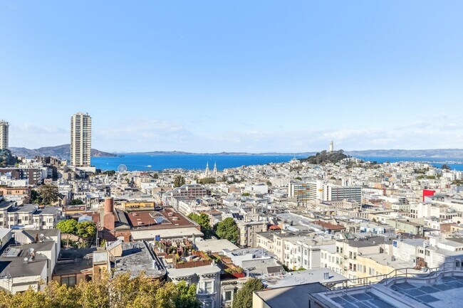 Primary Photo - 1150 Sacramento St