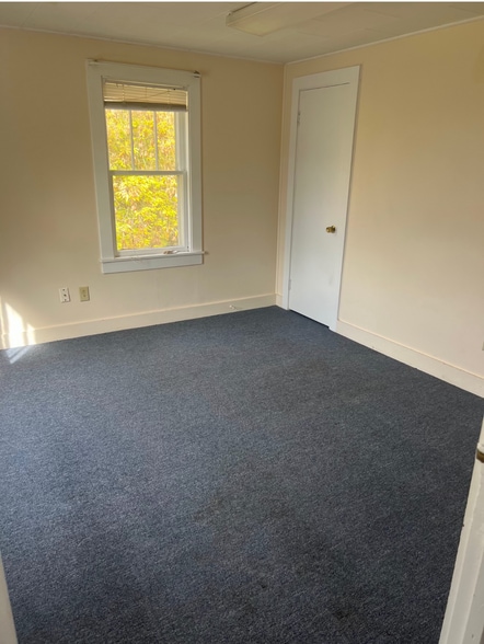 Bedroom - 85 Court St