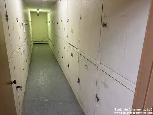 Building Photo - 245 Main St