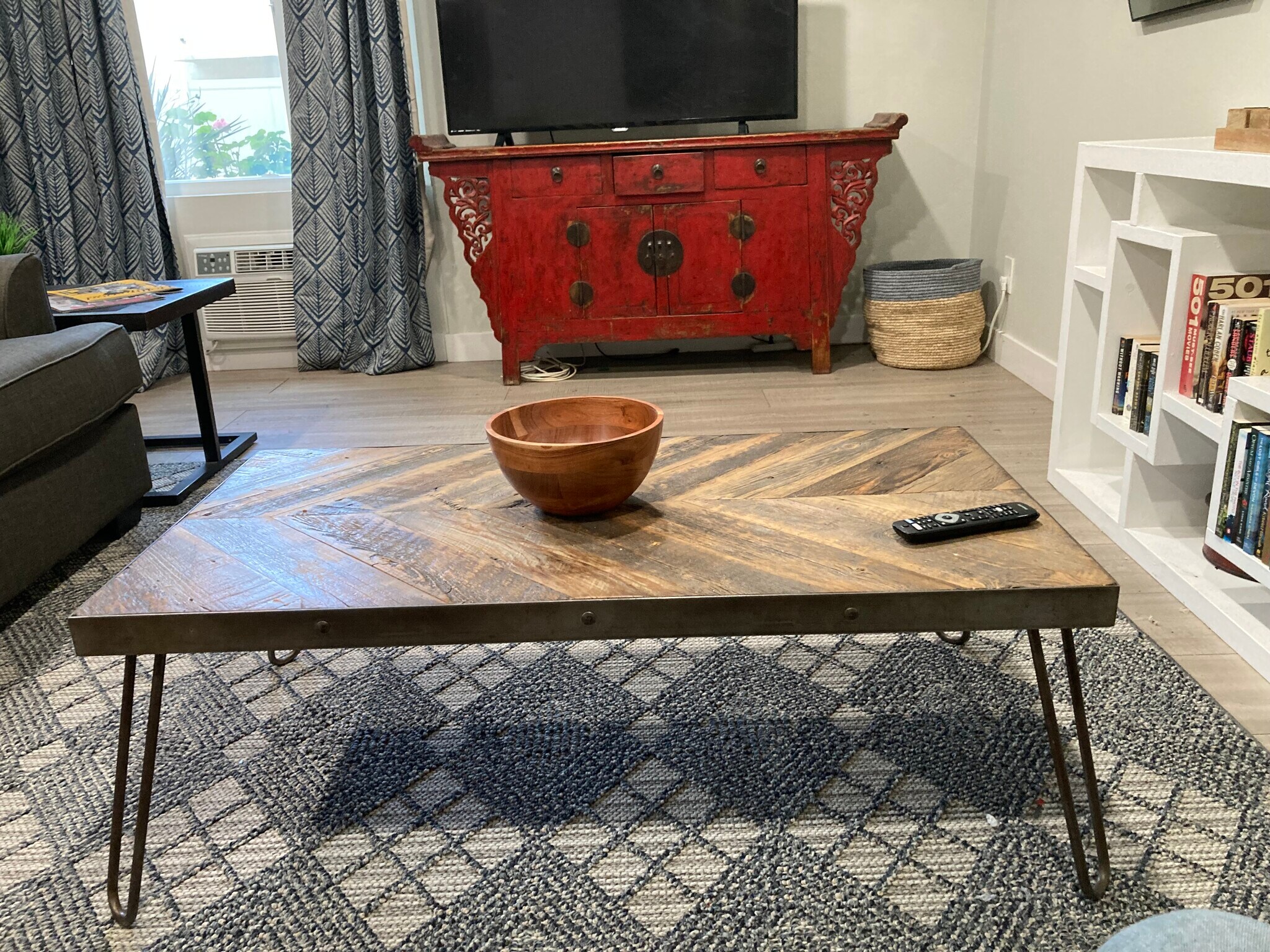 Living Room - 12014 Kling St