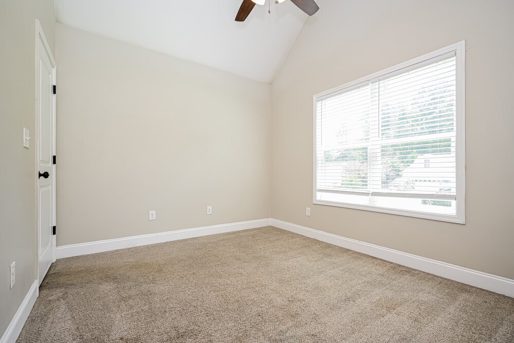 Building Photo - 320 Woodland Ridge Cir