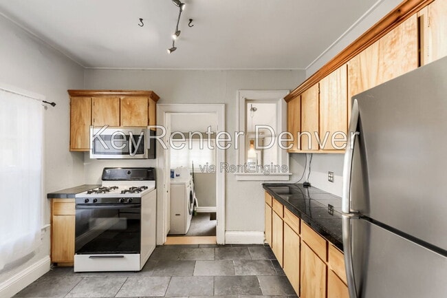 Building Photo - 3387 W Moncrieff Pl