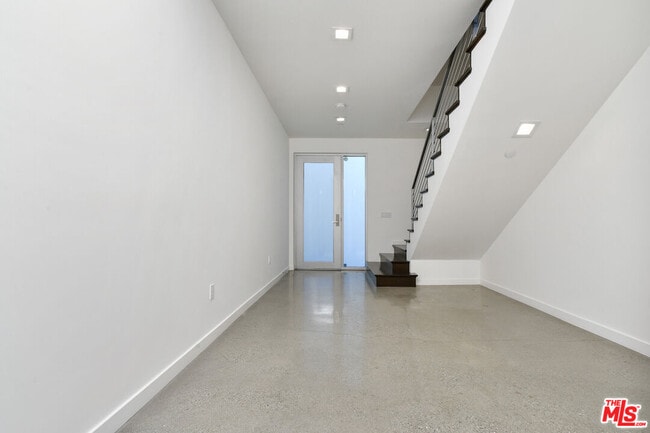 Building Photo - 11610 Ohio Ave