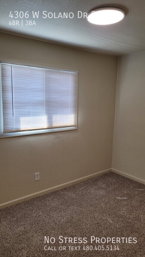 Building Photo - 4306 W Solano Dr S