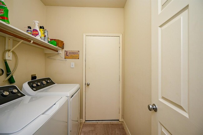 Building Photo - 21622 Crest Peak Way