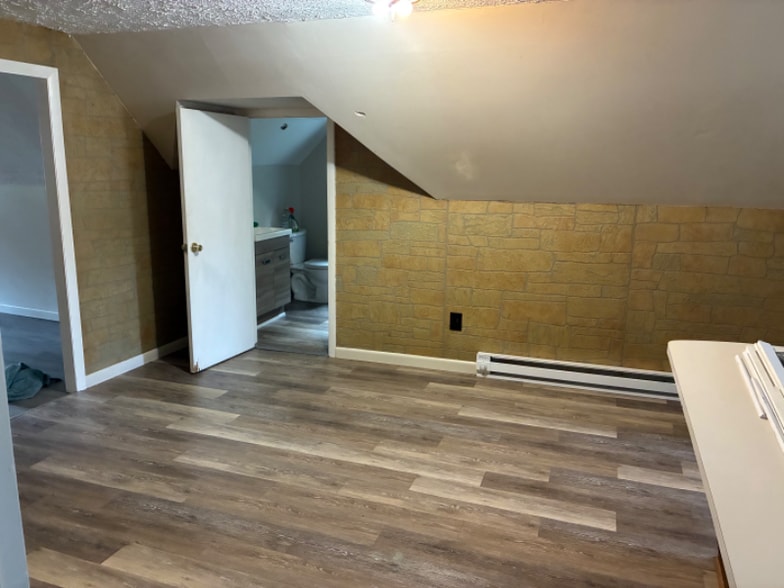 Building Photo - 5 Franklin St