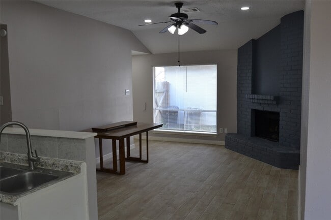 Building Photo - 9130 Autumn Harvest Dr