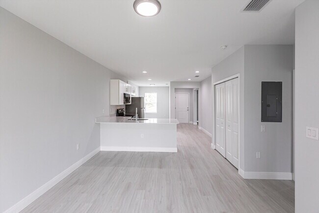 Building Photo - BRAND NEW Construction, 3 bed / 2 bath Rent-Ready Home in Port Charlotte!