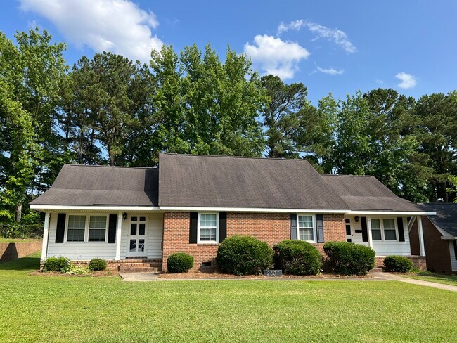 Building Photo - 2507 Saint Christopher Cir SW