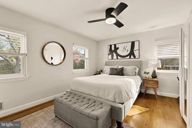 Building Photo - 11612 Galt Ave