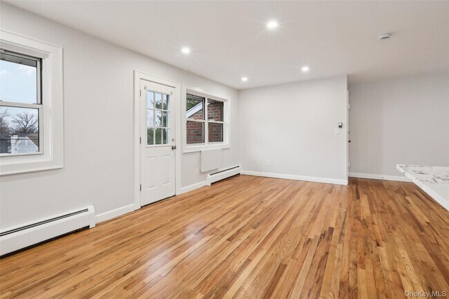 Building Photo - 20 Francis Ave