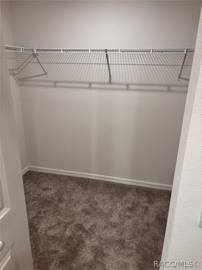 Building Photo - 2845 W Gardenia Dr