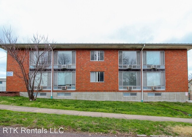 Building Photo - 110 Dorsey St