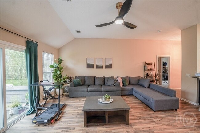 Building Photo - 618 Laurel Hill Cir