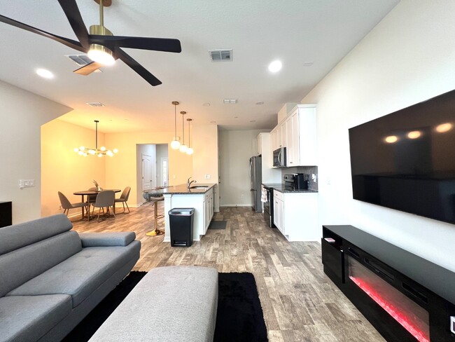 Building Photo - 1043 Taramundi Dr