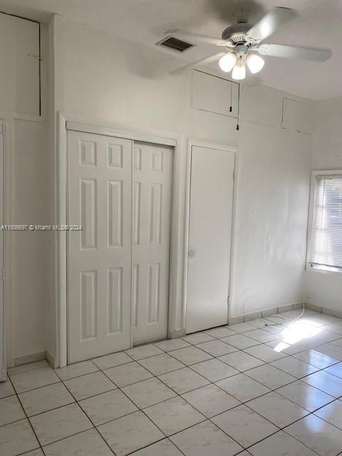 Building Photo - 752 NW 24th Ct