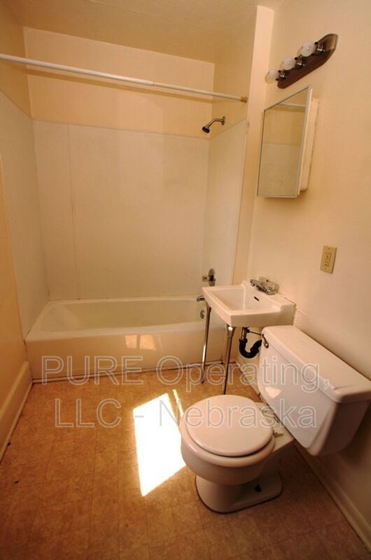 Building Photo - 1474 Spencer St