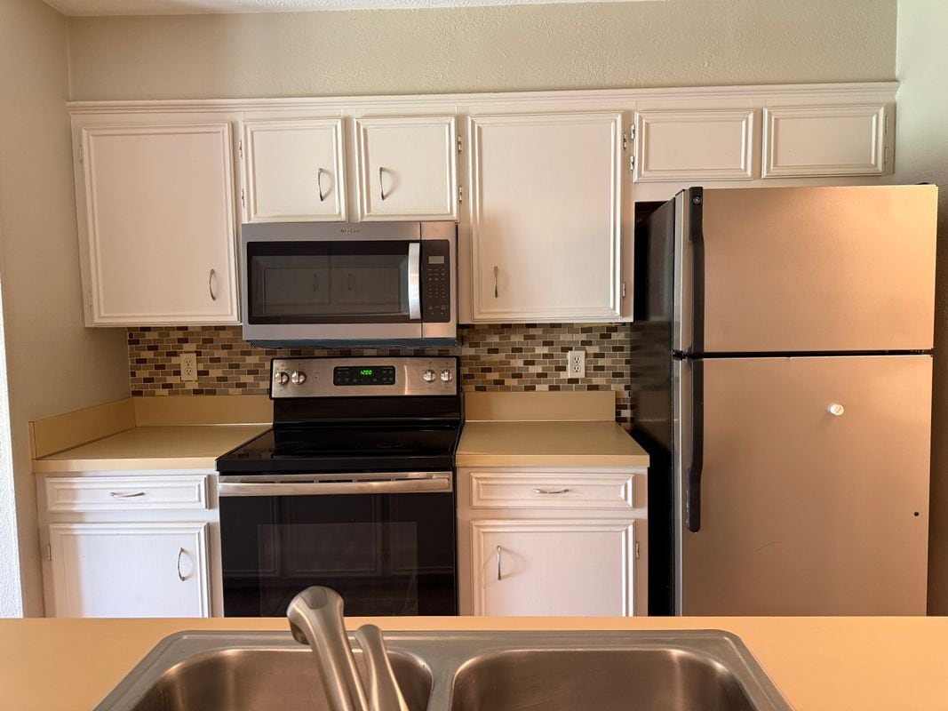 Building Photo - 3203 Bahia Dr