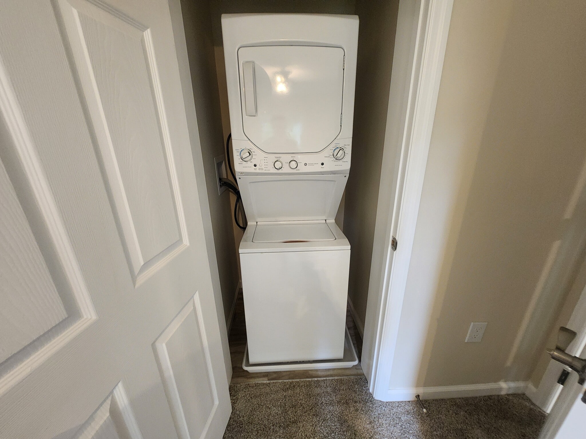 Building Photo - 50 Nicholas Ln