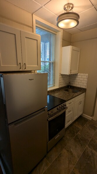 Building Photo - 3 State St