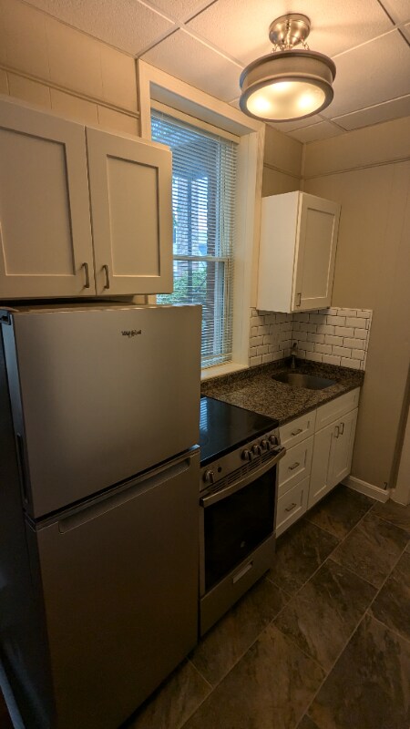 Building Photo - 3 State St