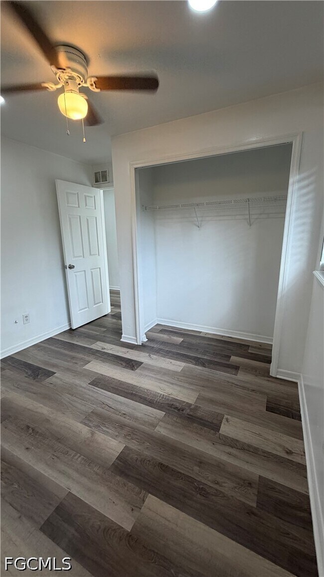 Building Photo - 5046 Locke Ln