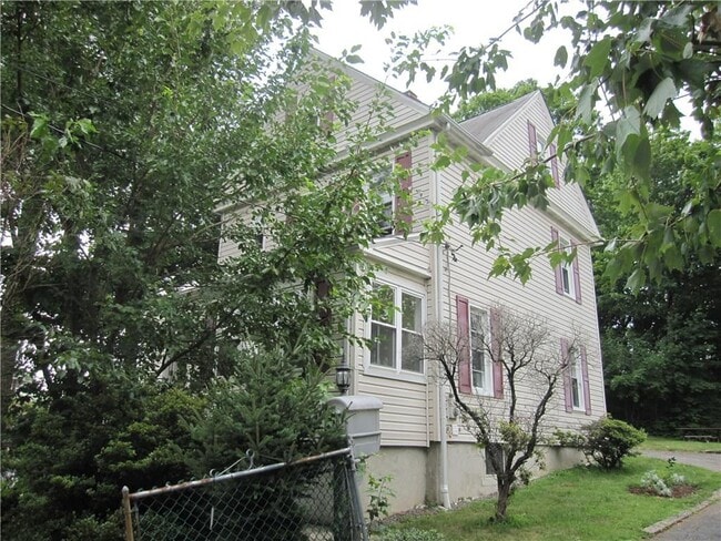 Primary Photo - 8 Winthrop Ave