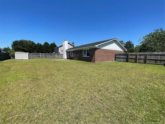 Building Photo - 7437 Avila Dr