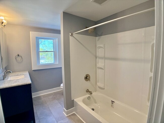 Building Photo - 1107 Cinnaminson Ave