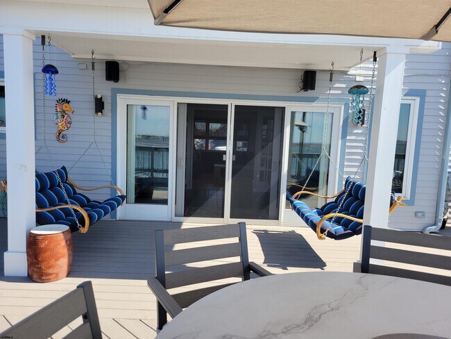 Building Photo - 8601 Fulton Ave