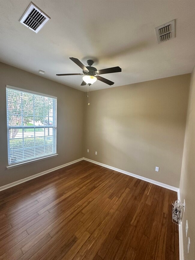 Building Photo - 5614 Hampton Hill Cir