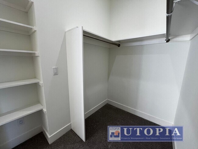 Building Photo - 99 Alta Vista Dr