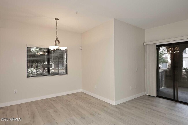 Building Photo - 15050 N Thompson Peak Pkwy