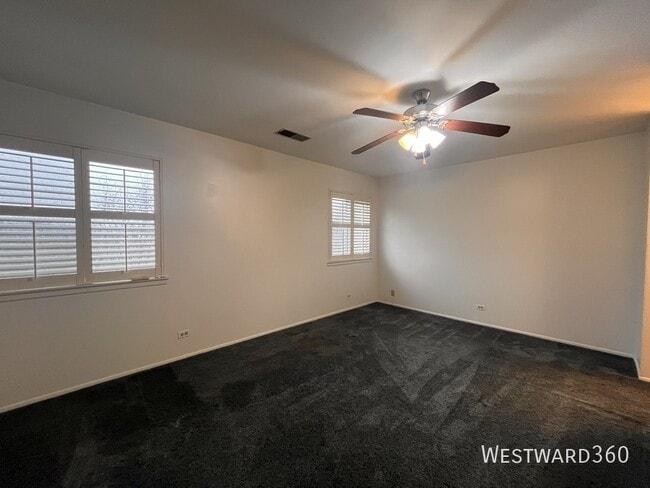 Building Photo - 1587 Stonehill Ct