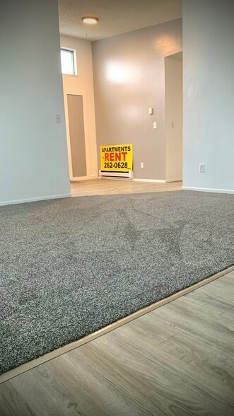 Building Photo - 961 E 23rd St