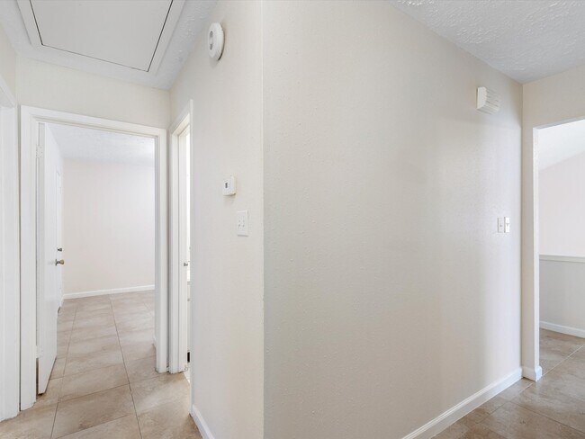 Building Photo - 13515 Wimbledon Oaks Dr