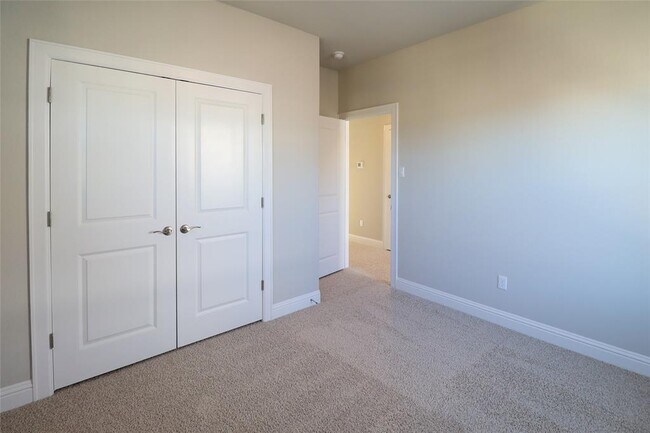 Building Photo - 124 Free Stone Dr