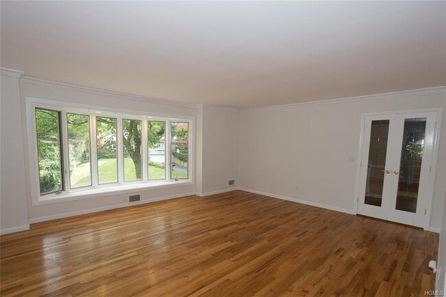 Building Photo - 49 Soulice Pl