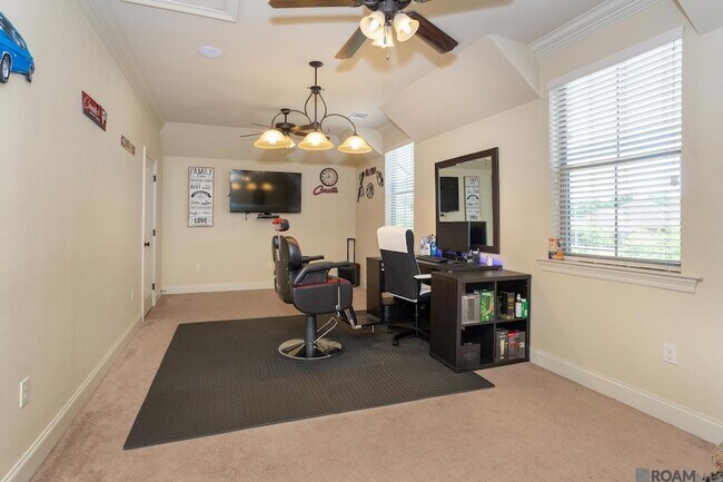 Building Photo - 9430 Magnolia Crossing Dr