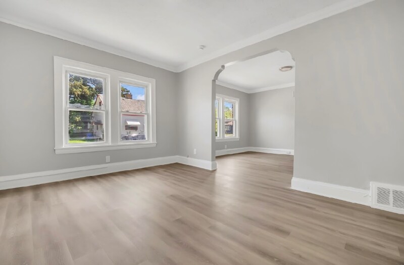 Building Photo - 3690 E 139th St