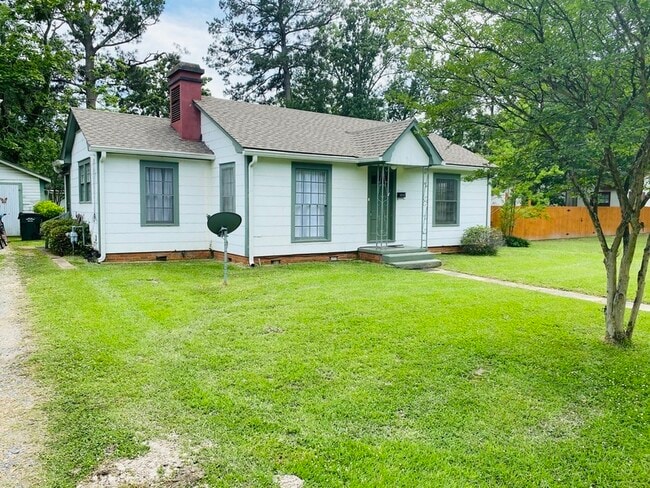 Building Photo - 1111 Melanie Ln