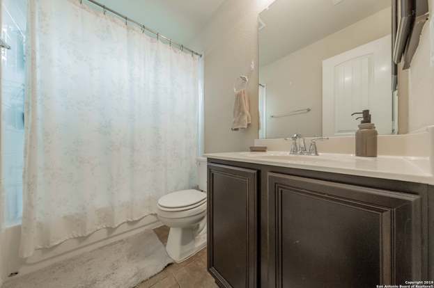 Building Photo - 751 Guna Dr