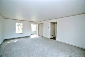 Building Photo - 2206 Statler Dr