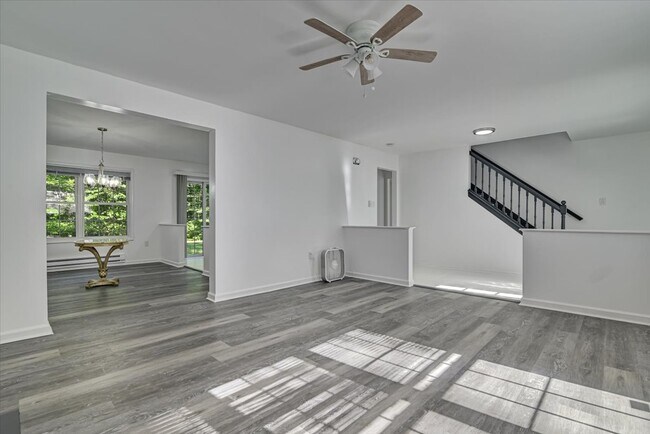 Building Photo - 198 White Pine Trl