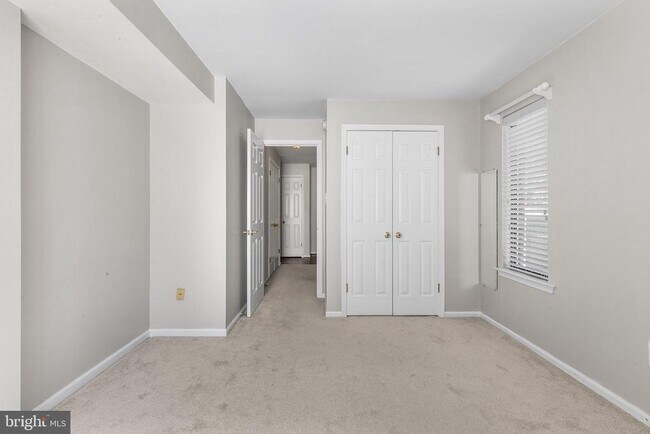 Building Photo - 403 Mountainview Dr