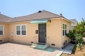 Building Photo - 528 Ivy St