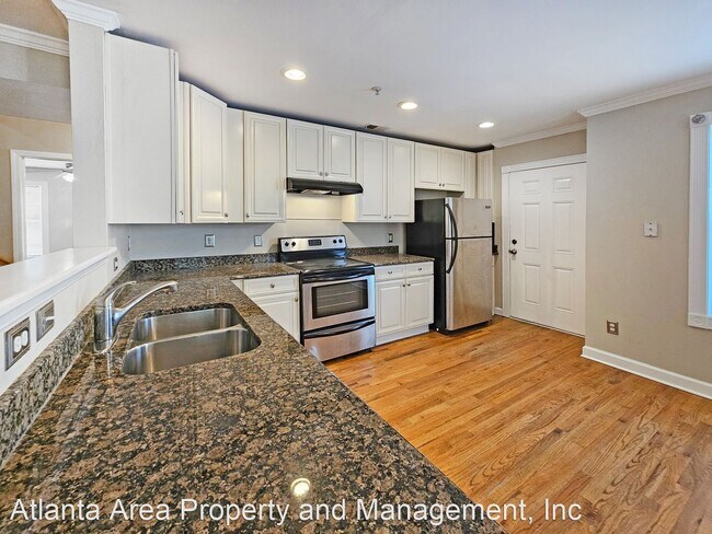 Building Photo - 4 br, 3.5 bath House - 138 Brook Cir SE