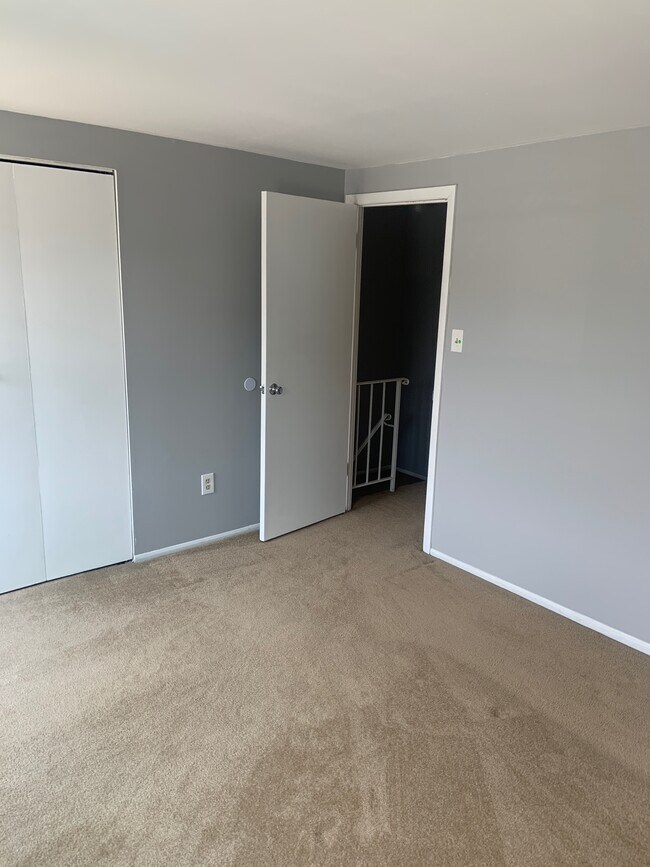 Bedroom - 48 Lerner Ct