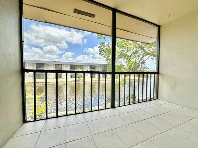 Building Photo - 8051 S Colony Cir